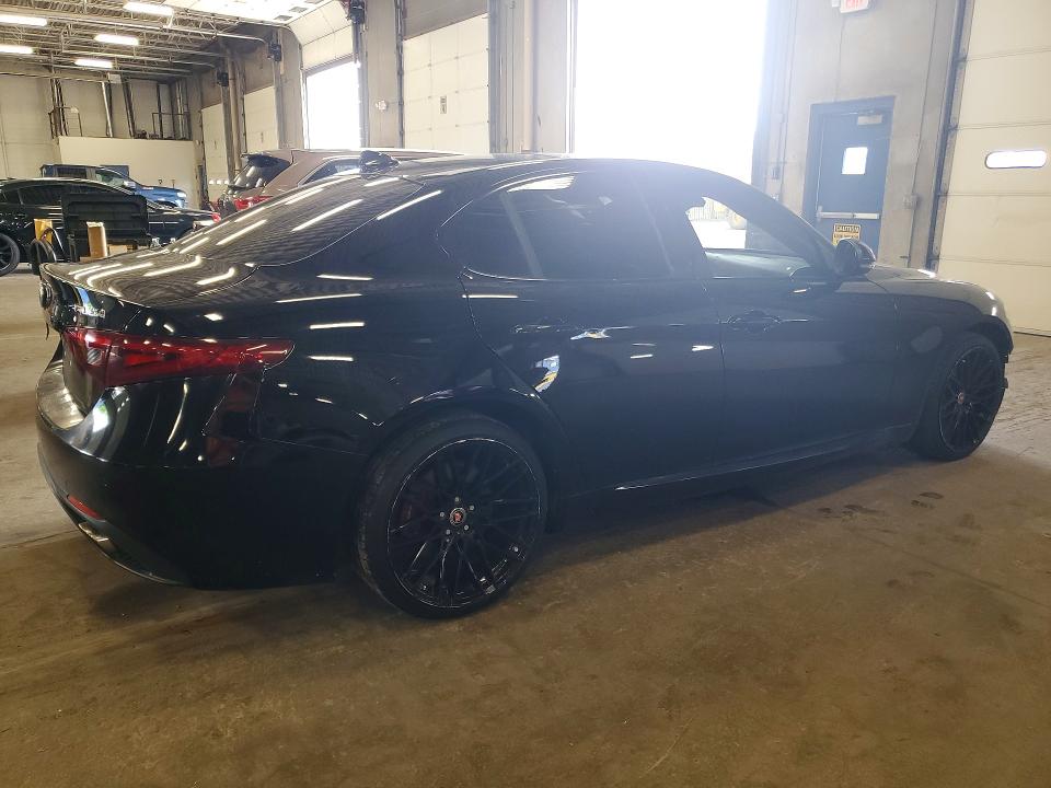2017 Alfa romeo Giulia VIN ZARFAEDNXH7555976 COPART salvage auction — FRONT END, Mn - Cert Of Title-Salvage, sold $4,350 on 2026-07-14 (photo 3)