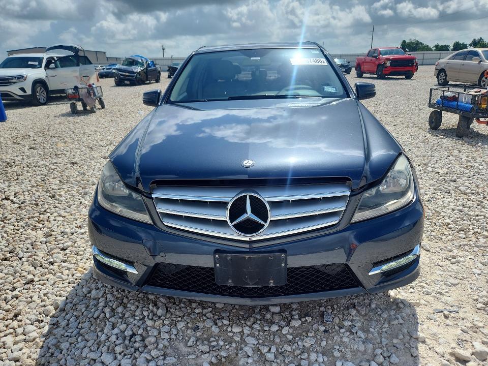 2013 Mercedes-benz C-klasse VIN WDDGF4HBXDA831618 COPART salvage auction — FRONT END, TX - SALVAGE VEHICLE TITLE, sold $1,600 on 2026-07-30 (photo 5)