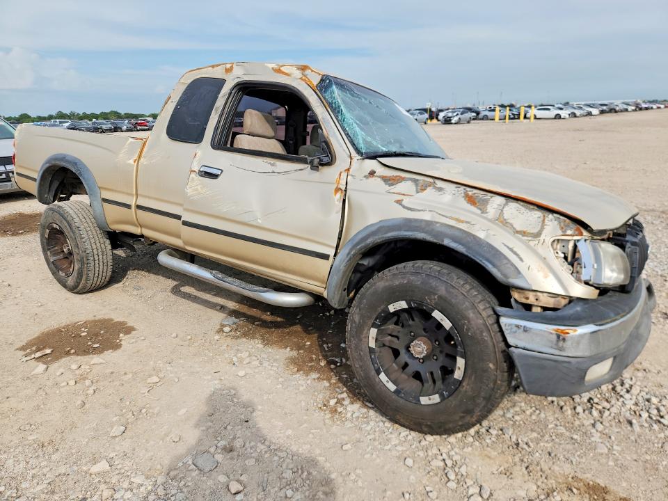 2001 Toyota Tacoma VIN 5TESN92N21Z758169 COPART salvage auction — FRONT END, TX - SALVAGE VEHICLE TITLE (P), sold $750 on 2026-07-16 (photo 4)