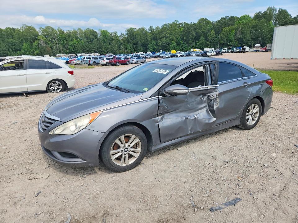 2014 Hyundai Sonata VIN 5NPEB4ACXEH922088 COPART salvage auction — SIDE, Va - Cert Of Title - Salvage, sold $425 on 2026-07-06 (photo 1)