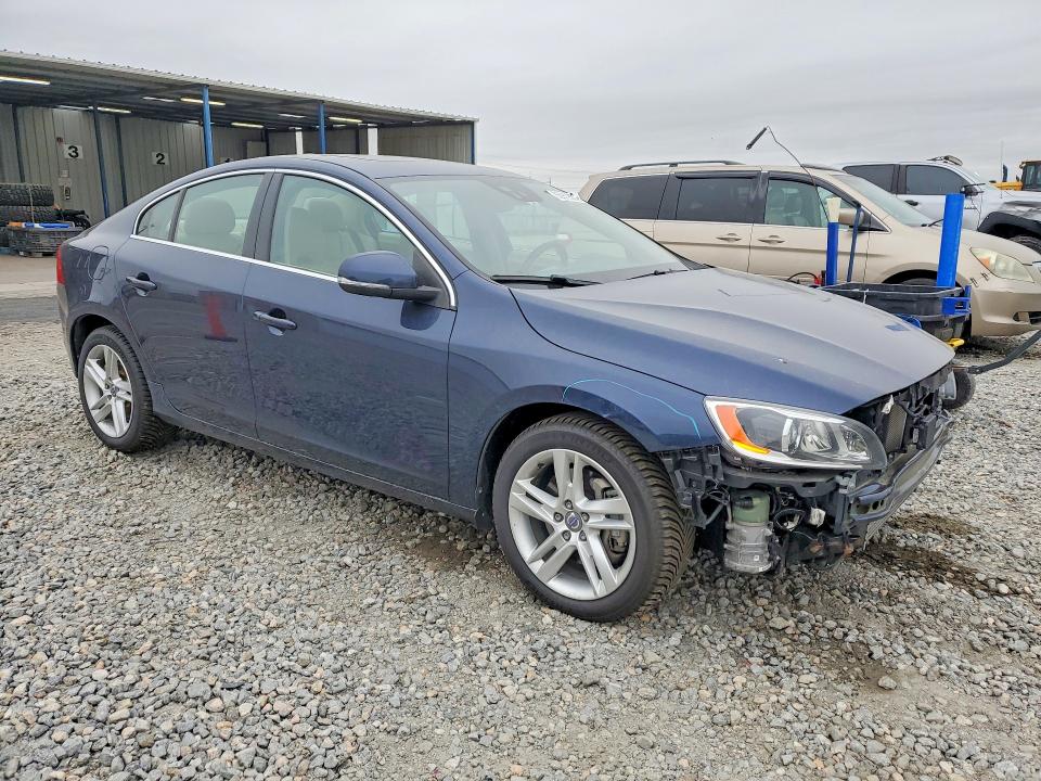 2015 Volvo VIN YV1612TM9F1358650 COPART salvage auction — FRONT END, Co - Public - Salvage Title, sold $1,700 on 2026-07-28 (photo 4)