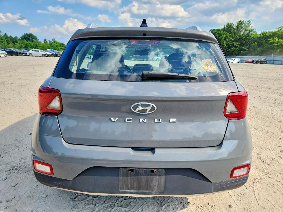 2020 Hyundai Venue VIN KMHRC8A35LU032599 COPART salvage auction — MINOR DENT/SCRATCHES, Mt - Certificate Of Title, sold $2,800 on 2026-07-09 (photo 6)