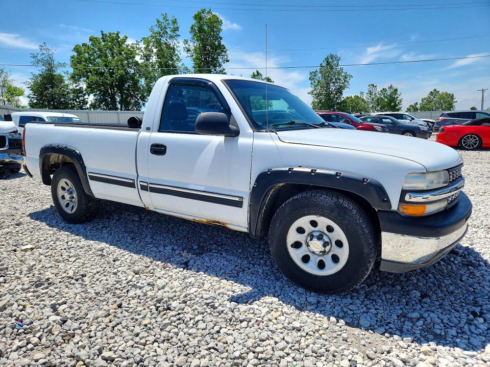 2001 Chevrolet Silverado 1500 VIN 1GCEC14V31E168101 COPART salvage auction — FRONT END, Mi - Dealer Only Clean Title, sold $650 on 2026-07-09 (photo 4)