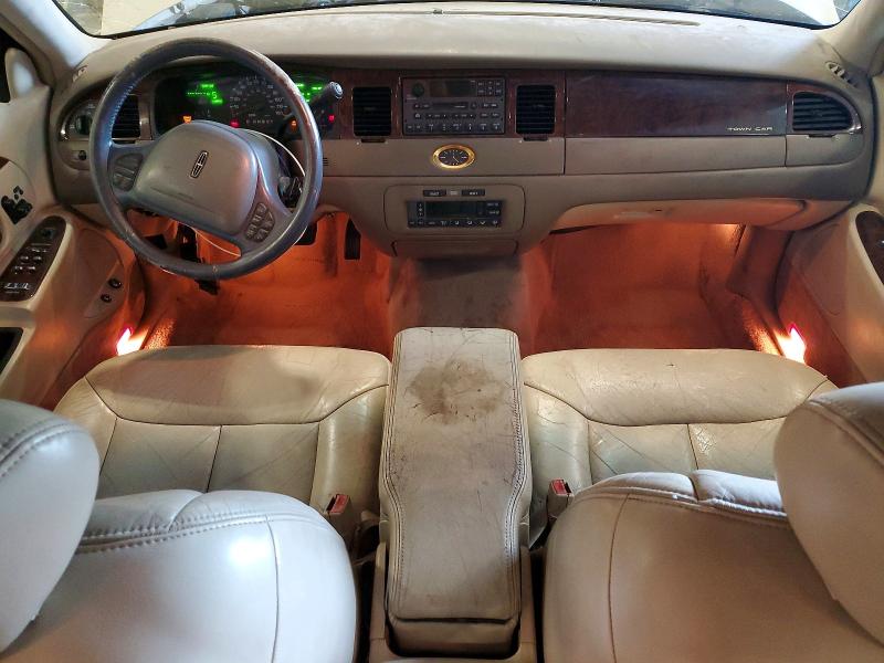 2001 Lincoln TOWN CAR VIN 1LNHM83W71Y701168 COPART salvage auction — FRONT END, MN - CERT OF TITLE-PRIOR SALVAGE, sold $70 on 2026-07-27 (photo 8)