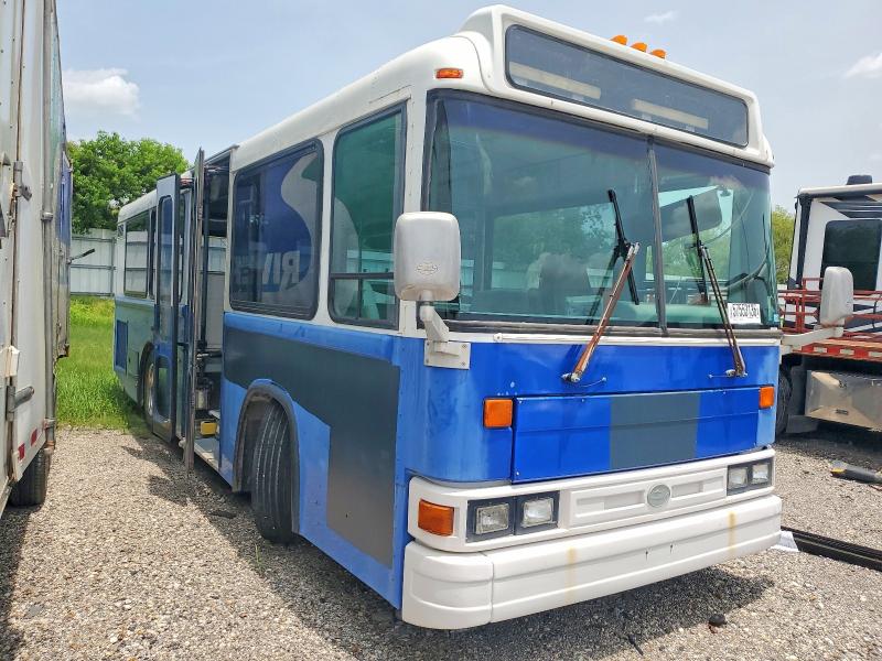 1999 Blue Bus VIN 1BAGEBSA8XF085849 COPART salvage auction — MINOR DENT/SCRATCHES, TX - CERTIFICATE OF TITLE, sold $100 on 2026-09-17 (photo 1)