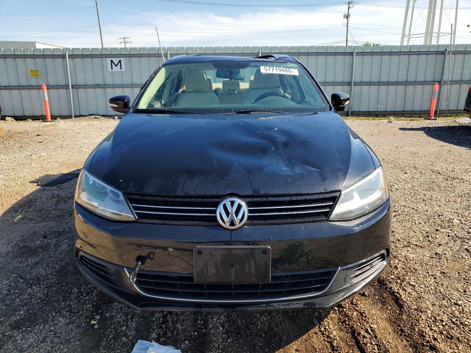 2014 Volkswagen Jetta VIN 3VWD07AJ0EM391704 COPART salvage auction — ROOF, Il - Salvage Certificate, sold $775 on 2026-07-24 (photo 5)