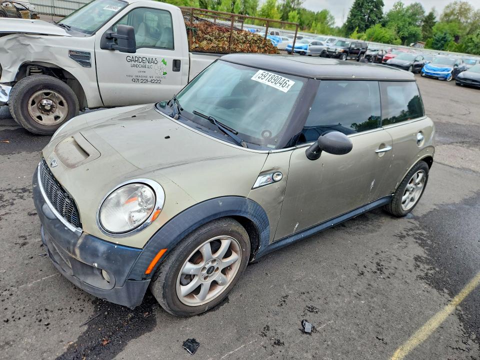 2007 Mini Cooper VIN WMWMF73517TV31343 COPART salvage auction — MINOR DENT/SCRATCHES, Or - Salvage Title Certificate, sold $750 on 2026-07-08 (photo 1)