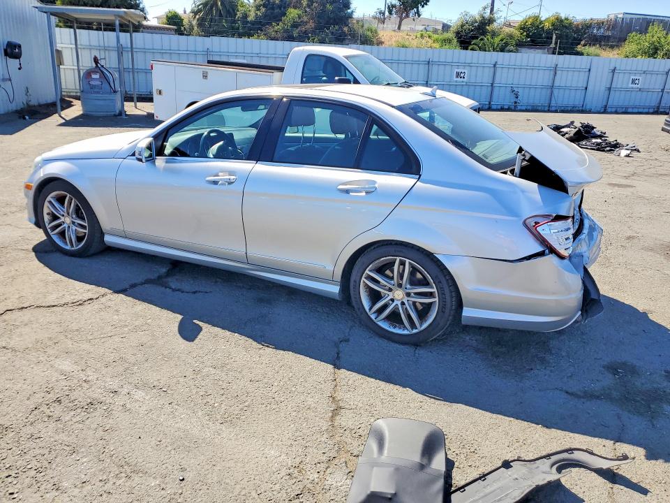 2014 Mercedes-benz C-klasse VIN WDDGF4HB0EA955169 COPART salvage auction — REAR END, CA - SALVAGE CERTIFICATE, sold $800 on 2026-07-31 (photo 2)