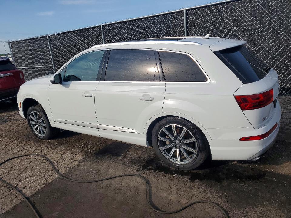 2017 Audi Q7 VIN WA1VAAF78HD057168 COPART salvage auction — MECHANICAL, OH - DEALER ONLY CLEAN TITLE, sold $3,550 on 2026-07-04 (photo 2)