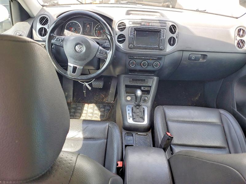2016 Volkswagen Tiguan VIN WVGAV7AX7GW564189 COPART salvage auction — WATER/FLOOD, Pa - Cert Of Title, sold $1,200 on 2026-07-10 (photo 8)