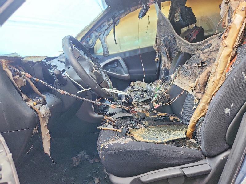 2008 Toyota Rav 4 VIN JTMBK32V786039285 COPART salvage auction — BURN, Nc - Salvage Certificate Of Title, sold $250 on 2026-07-17 (photo 7)