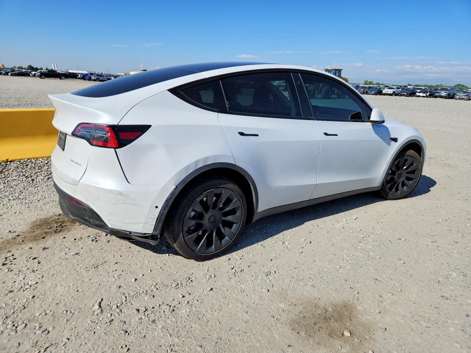 2022 Tesla Model y VIN 7SAYGDEE3NF438856 COPART salvage auction — REAR END, Co - Public - Salvage Title, sold $16,200 on 2026-07-09 (photo 3)