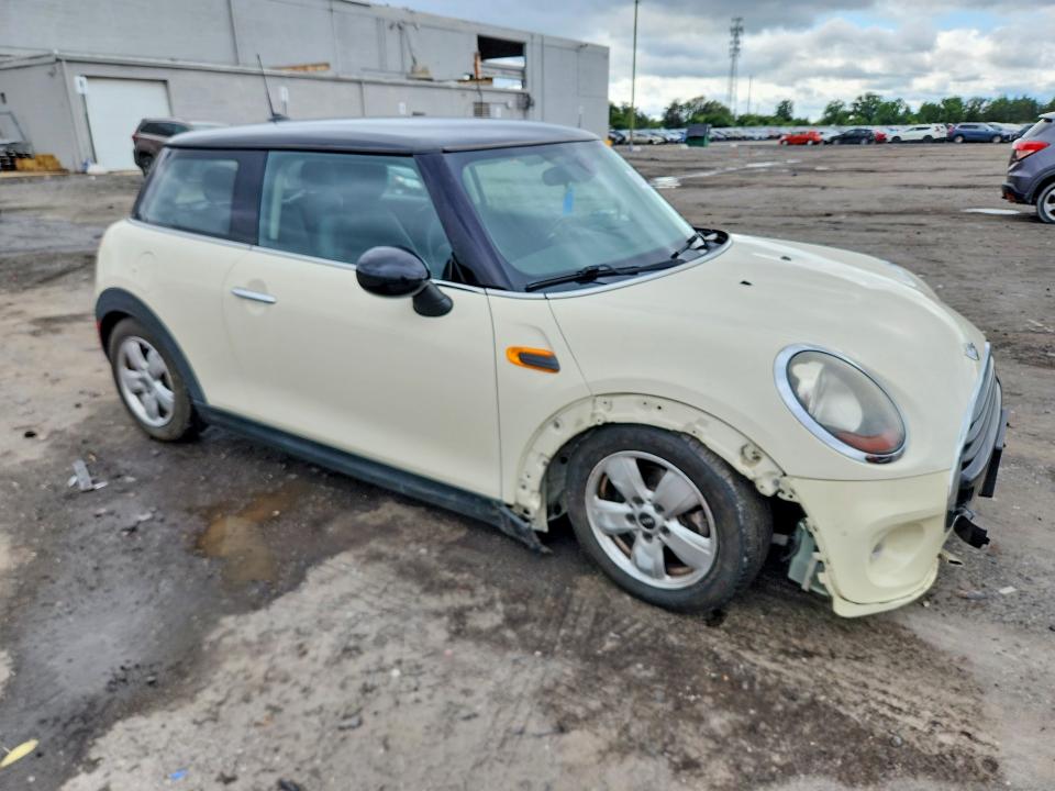 2017 Mini VIN WMWXP5C5XH3C63573 COPART salvage auction — FRONT END, Va - Certificate Of Title, sold $600 on 2026-07-29 (photo 4)