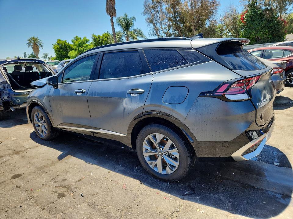 2024 Kia Sportage VIN KNDPXCDGXR7130777 COPART salvage auction — FRONT END, CA - CERTIFICATE OF TITLE, sold $5,600 on 2026-07-23 (photo 2)