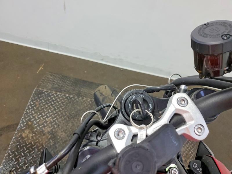 2024 Triumph motorcycle Street VIN SMTA614K7RTBP3096 COPART salvage auction — FRONT END, MN - CERT OF TITLE-SALVAGE, sold $3,050 on 2026-07-16 (photo 7)