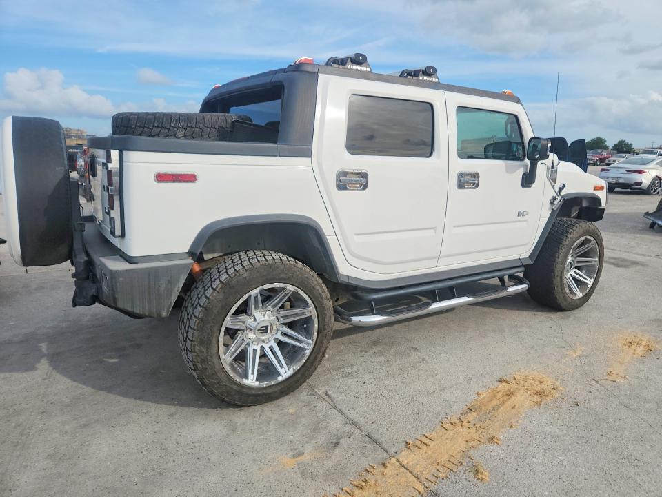 2006 Hummer H2 VIN 5GRGN22U06H106842 COPART salvage auction — WATER/FLOOD, LA - CERTIFICATE OF TITLE, sold $8,000 on 2026-07-08 (photo 3)