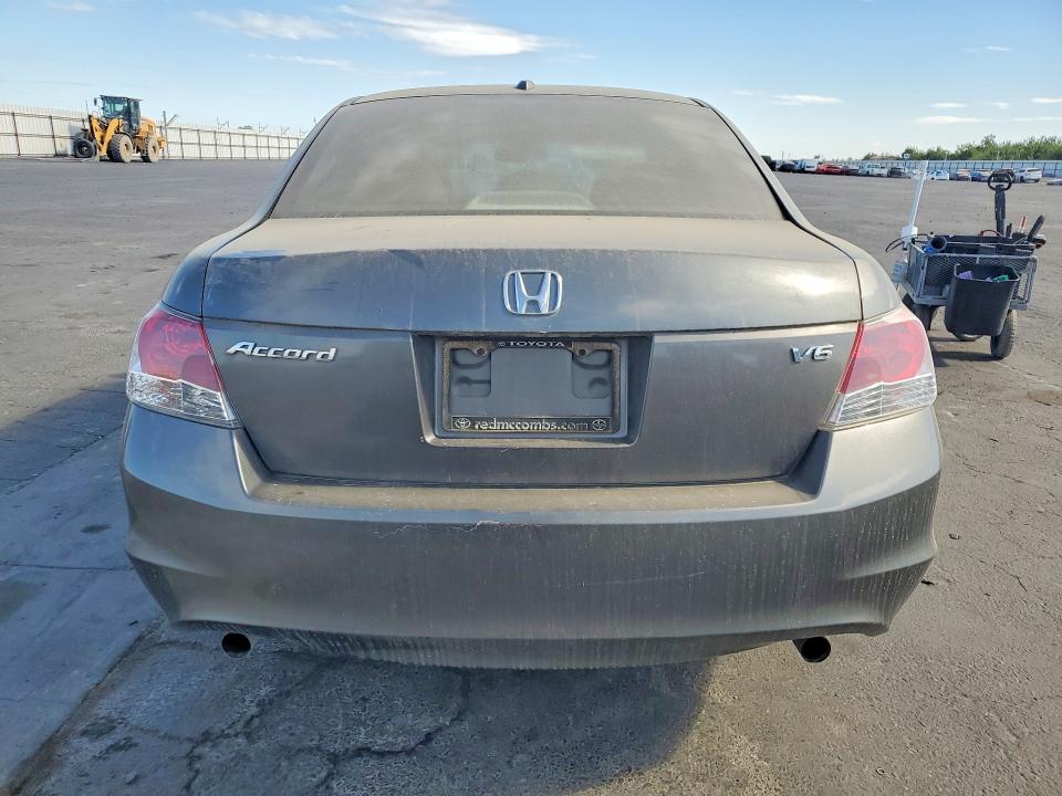 2008 Honda Accord VIN 1HGCP36858A030111 COPART salvage auction — MINOR DENT/SCRATCHES, Tx - Dis/Dlr/Exp Only Clean Title, sold $700 on 2026-07-02 (photo 6)