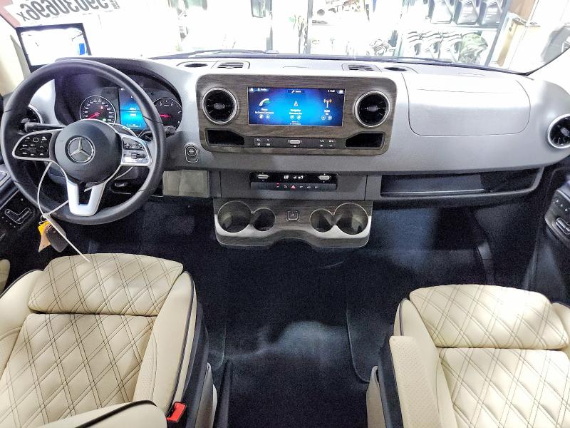 2022 Mercedes-benz Sprinter VIN W1X8ED3Y5NT102302 COPART salvage auction — MINOR DENT/SCRATCHES, Sc - Certificate Of Title (P), sold $96,500 on 2026-07-17 (photo 8)
