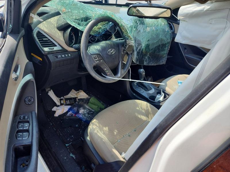 2017 Hyundai VIN 5XYZU3LB5HG398340 COPART salvage auction — ROLLOVER, Tx - Nonrepairable Title, sold $950 on 2026-07-24 (photo 8)