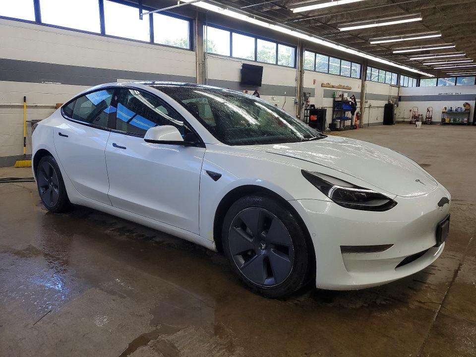 2022 Tesla Model 3 VIN 5YJ3E1EA8NF369445 COPART salvage auction — UNDERCARRIAGE, IL - SALVAGE CERTIFICATE, sold $6,000 on 2026-07-29 (photo 4)