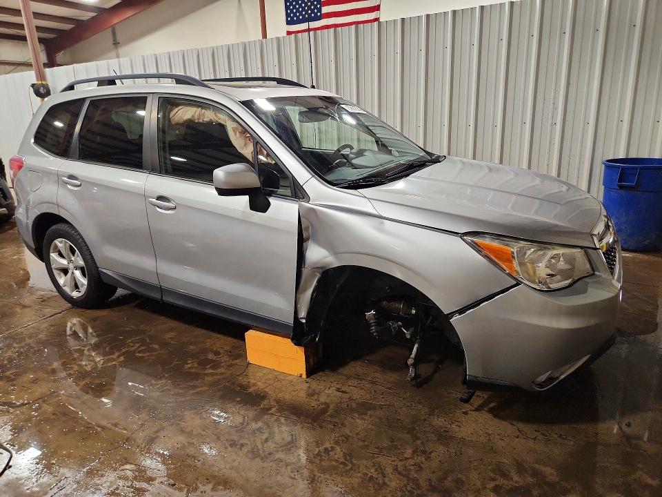 2015 Subaru Forester VIN JF2SJADC4FH593826 COPART salvage auction — FRONT END, Salvage Title, sold $3,850 on 2026-07-17 (photo 4)