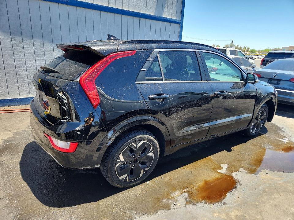 2023 Kia Niro VIN KNDCR3L14P5035937 COPART salvage auction — SIDE, Nv - Salvage Title, sold $8,400 on 2026-07-20 (photo 3)