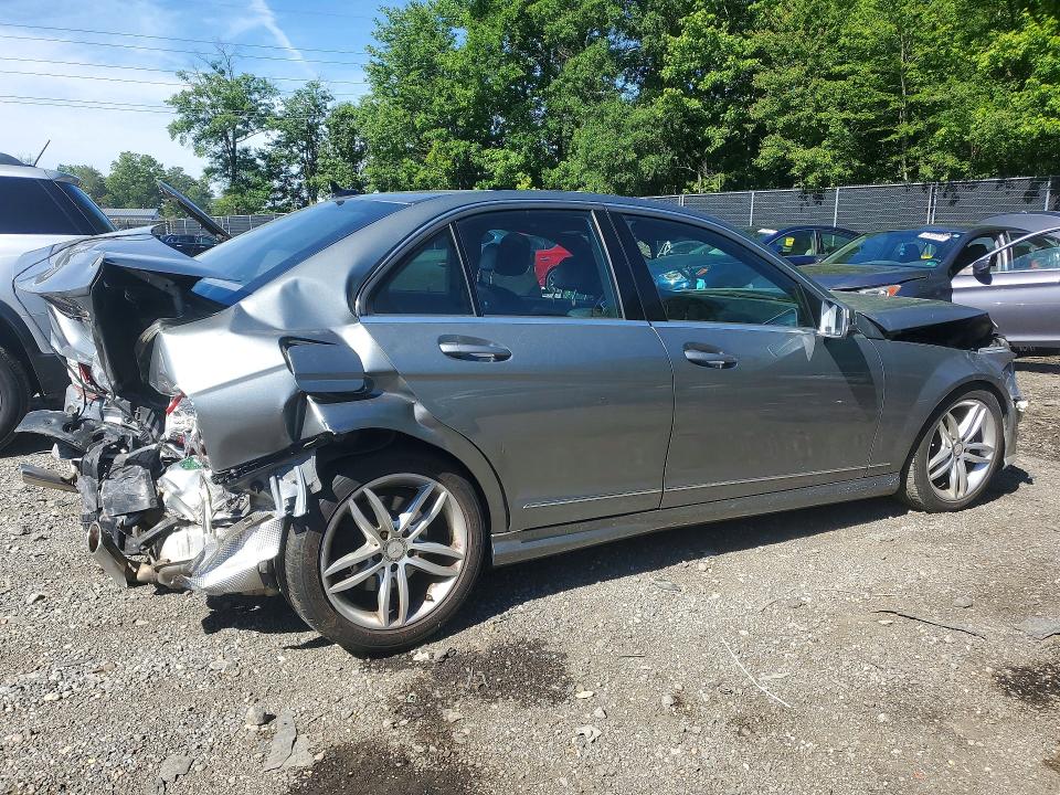2012 Mercedes-benz VIN WDDGF8BB7CR204164 COPART salvage auction — REAR END, Md - Cert Of Salvage > 75% Damage, sold $600 on 2026-07-24 (photo 3)