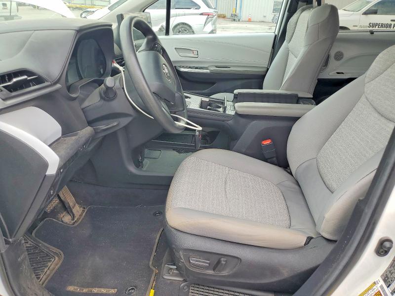 2025 Toyota Sienna VIN 5TDKRKEC8SS227496 COPART salvage auction — SIDE, OK - CERT OF TITLE-SALVAGE, sold $13,600 on 2026-07-02 (photo 7)