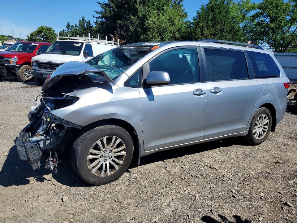 2017 Toyota VIN 5TDYZ3DC7HS812273 COPART salvage auction — FRONT END, Md - Cert Of Salvage > 75% Damage, sold $1,750 on 2026-07-27 (photo 1)