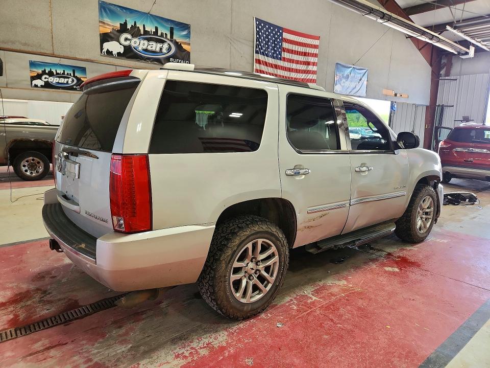 2011 Cadillac Escalade VIN 1GYS4AEF2BR369869 COPART salvage auction — MECHANICAL, Ny - Mv-907A Salvage Certificate, sold $450 on 2026-07-06 (photo 3)