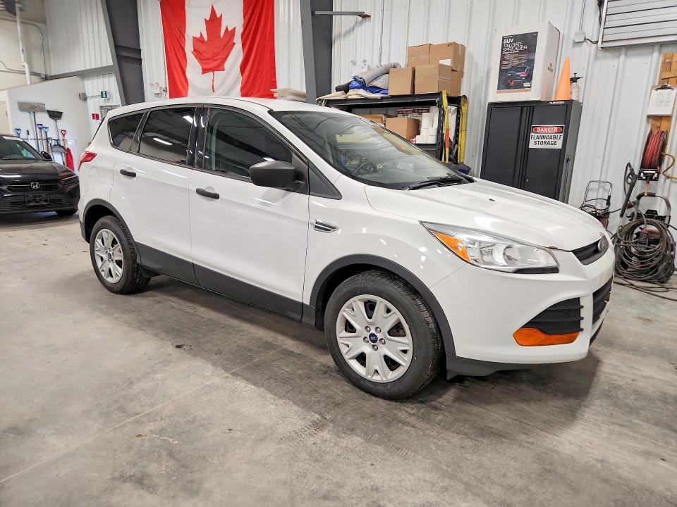 2015 Ford Escape VIN 1FMCU0F78FUA33251 COPART salvage auction — MINOR DENT/SCRATCHES, QC - AUCUNE MENTION, sold $1,800 on 2026-07-03 (photo 4)