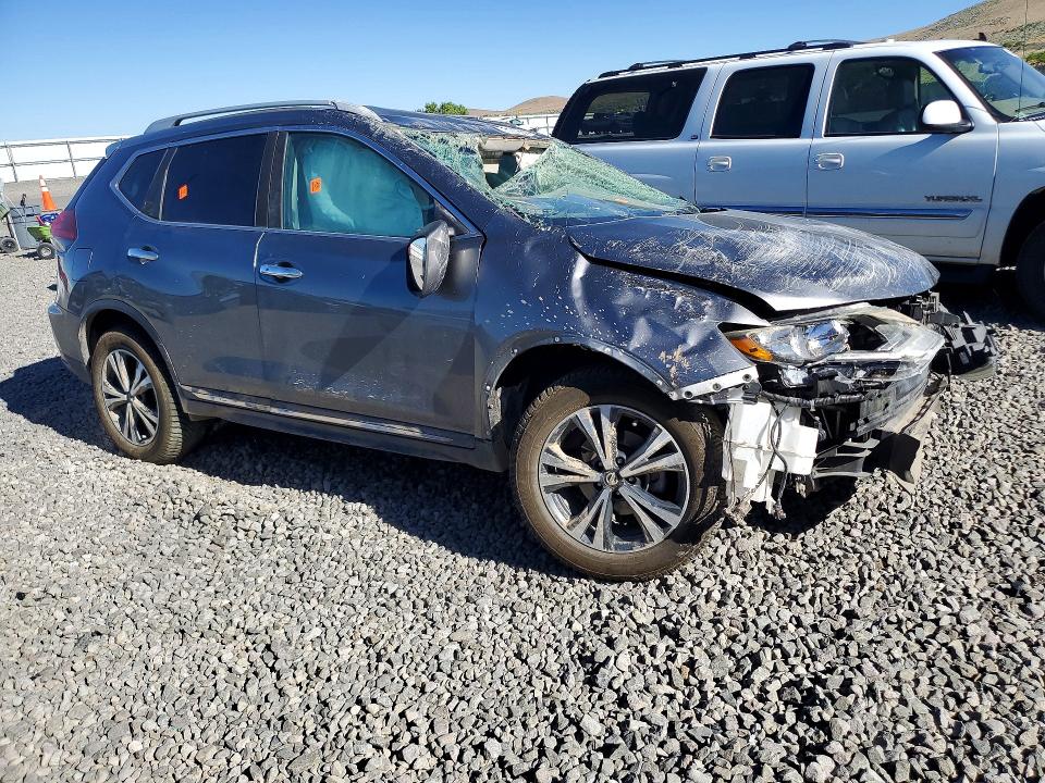 2018 Nissan Rogue VIN 5N1AT2MV4JC743379 COPART salvage auction — ROLLOVER, Nv - Salvage Title, sold $375 on 2026-07-02 (photo 4)
