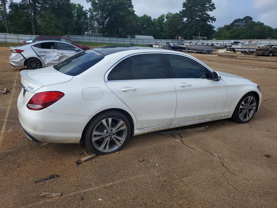 2017 Mercedes-benz C-klasse VIN WDDWF4JB0HR306726 COPART salvage auction — UNDERCARRIAGE, Salvage Title, sold $5,300 on 2026-08-03 (photo 3)