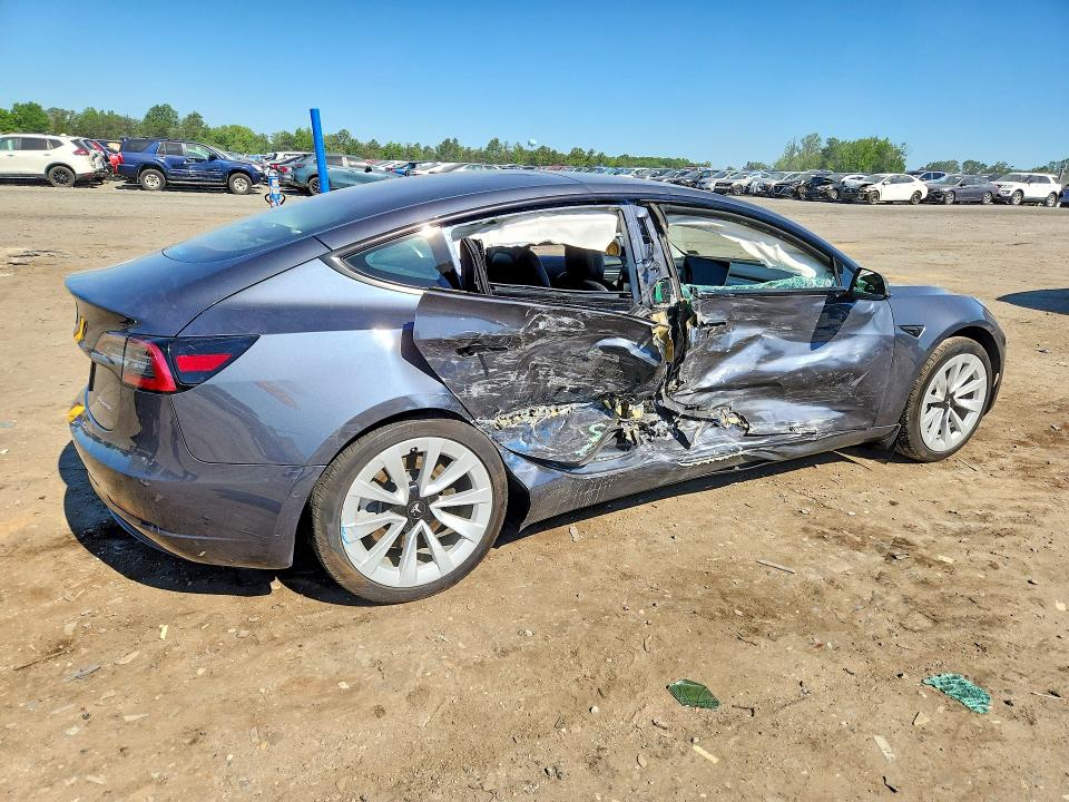 2022 Tesla Model 3 VIN 5YJ3E1EB6NF129352 COPART salvage auction — SIDE, Va - Cert Of Title - Salvage, sold $5,200 on 2026-07-29 (photo 3)