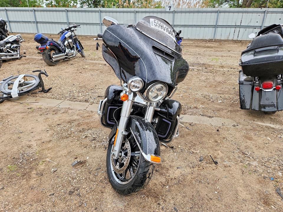 2017 Harley-davidson Fl VIN 1HD1KED11HB611426 COPART salvage auction — SIDE, IL - SALVAGE CERTIFICATE, sold $4,600 on 2026-07-09 (photo 2)