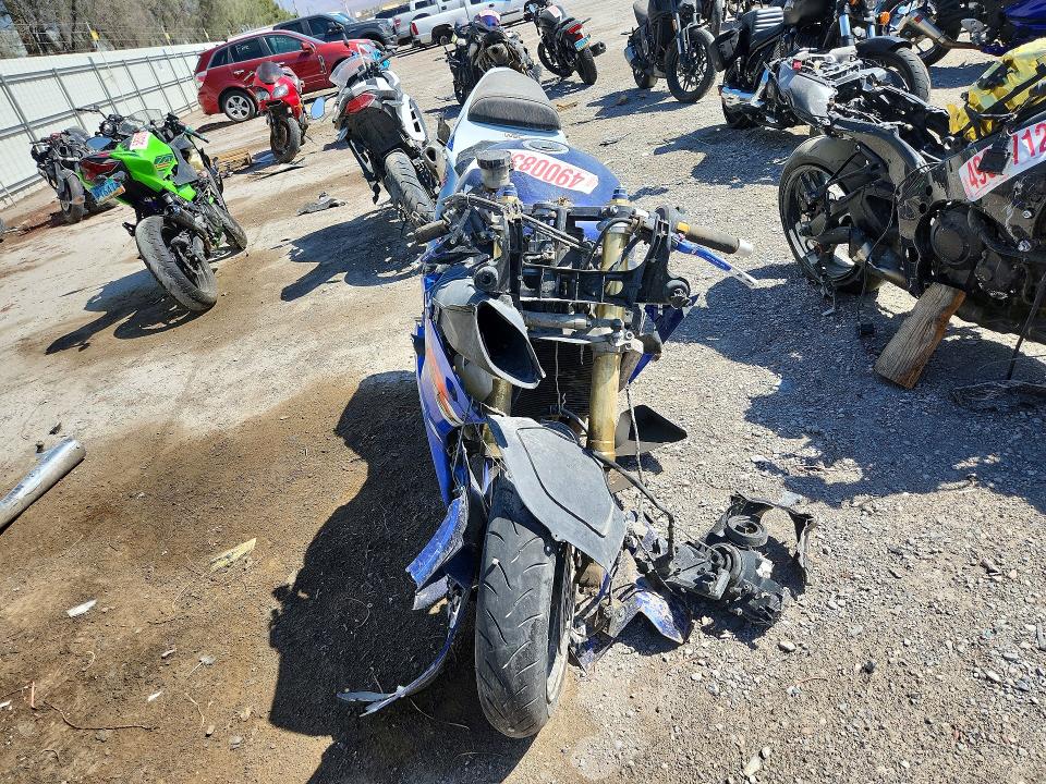 2004 Suzuki Gsx-r600 VIN JS1GN7CA142105826 COPART salvage auction — FRONT END, Nv - Salvage Title, sold $225 on 2026-07-07 (photo 2)