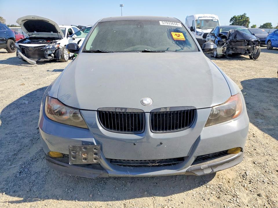 2006 BMW 3 series VIN WBAVB13586PT01898 COPART salvage auction — NORMAL WEAR, Ca - Cert Of Title-Salvaged, sold $300 on 2026-07-02 (photo 5)
