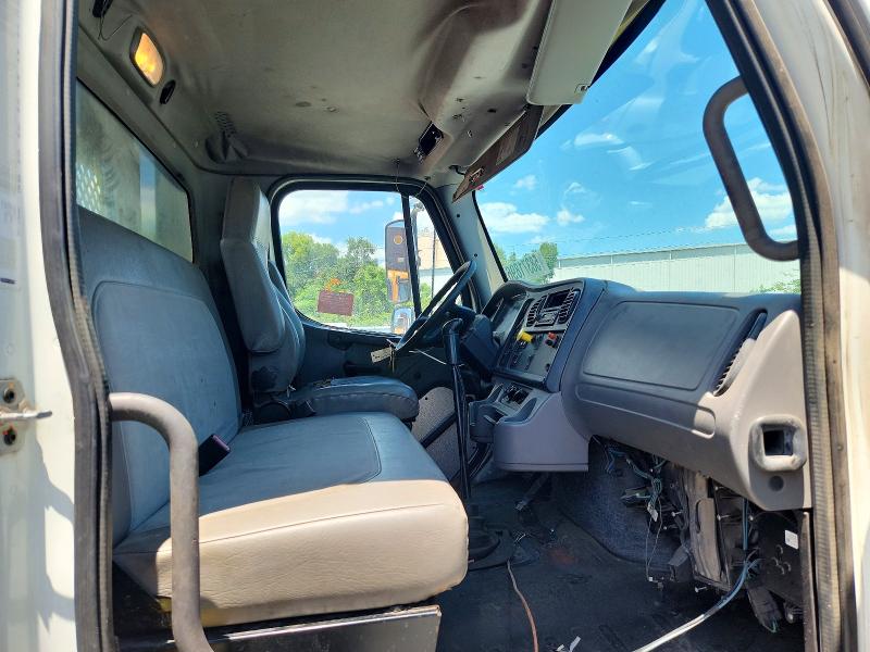 2014 Freightliner M2 VIN 3ALHCYCY9EDFV8588 COPART salvage auction — MINOR DENT/SCRATCHES, FL - CERT OF TITLE SLVG REBUILDABLE, sold $9,100 on 2026-07-16 (photo 5)