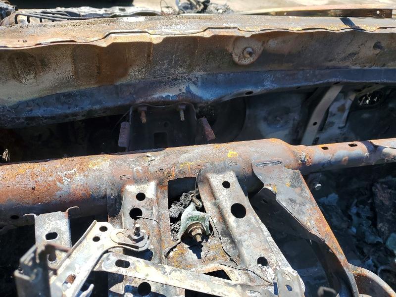 2022 Lexus Is 350 VIN JTHGZ1B26N5054940 COPART salvage auction — BURN, CA - SALVAGE CERTIFICATE, sold $10 on 2026-07-14 (photo 9)