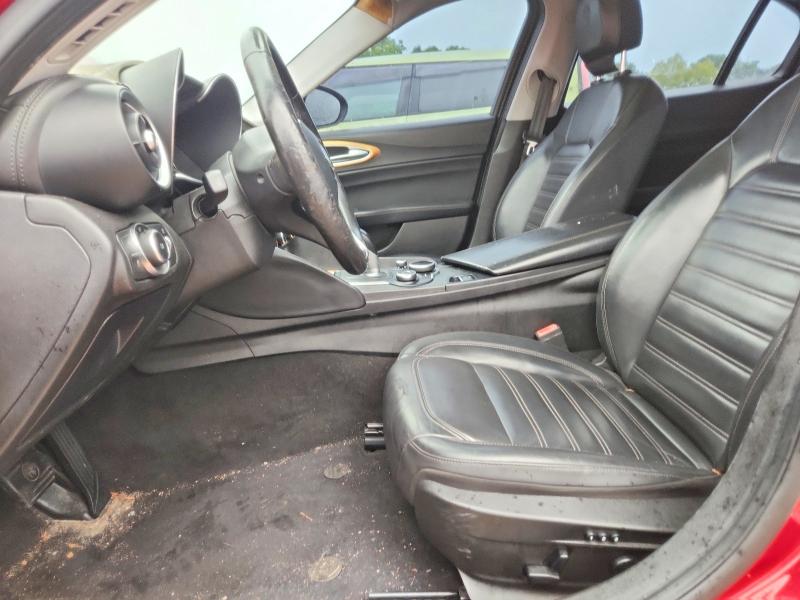 2017 Alfa romeo Giulia VIN ZARFAECN5H7536818 COPART salvage auction — MINOR DENT/SCRATCHES, Fl - Certificate Of Title, sold $975 on 2026-07-28 (photo 7)