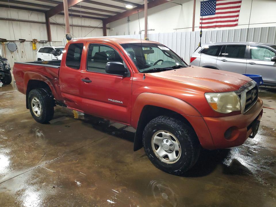 2008 Toyota Tacoma VIN 5TEUX42N18Z542619 COPART salvage auction — SIDE, Pa - Certificate Of Salvage, sold $7,700 on 2026-07-17 (photo 4)