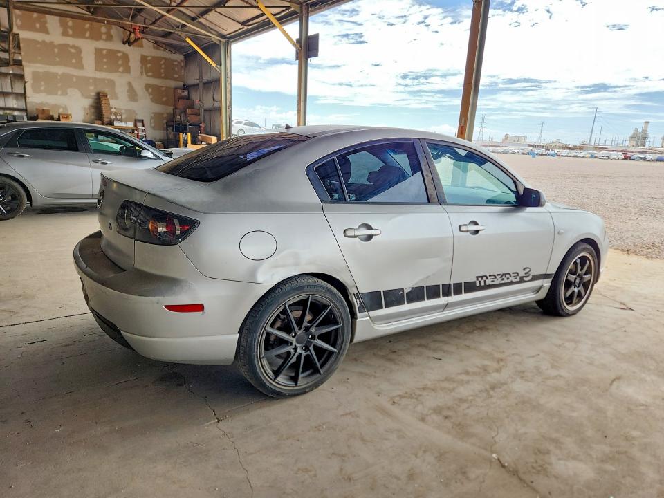 2005 Mazda 3 VIN JM1BK123051251814 COPART salvage auction — MINOR DENT/SCRATCHES, Az - Certificate Of Title, sold $475 on 2026-07-29 (photo 3)