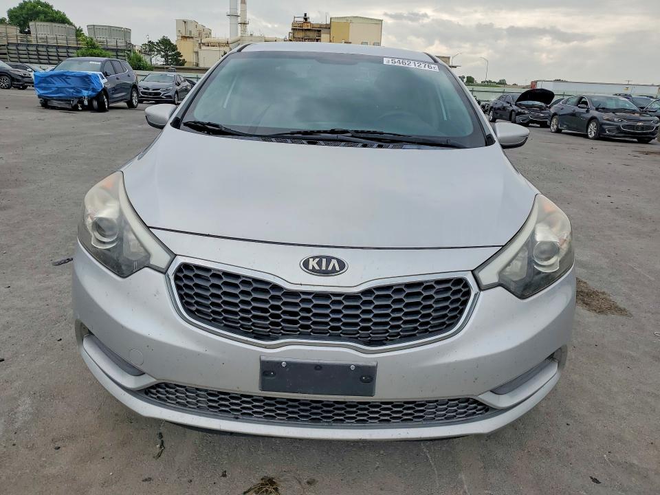 2015 Kia Forte VIN KNAFK4A60F5378245 COPART salvage auction — HAIL, OK - CERT OF TITLE-SALVAGE, sold $825 on 2026-07-24 (photo 5)