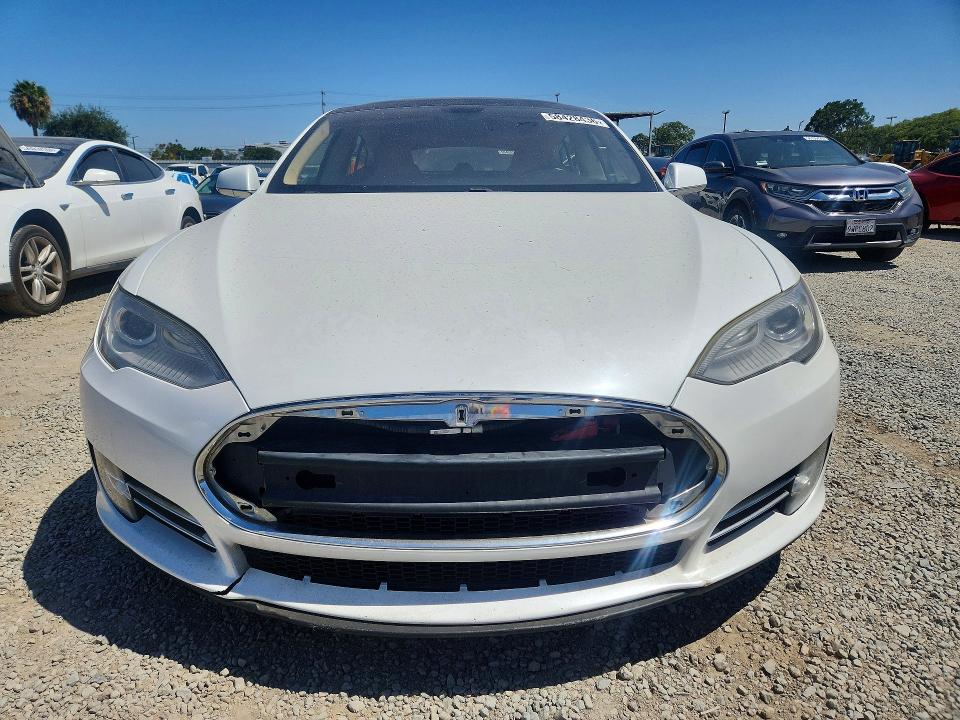 2013 Tesla Model s VIN 5YJSA1CN7DFP04531 COPART salvage auction — FRONT END, Mt - Dis/Dlr/Exp Only Clean Title, sold $2,100 on 2026-07-07 (photo 5)
