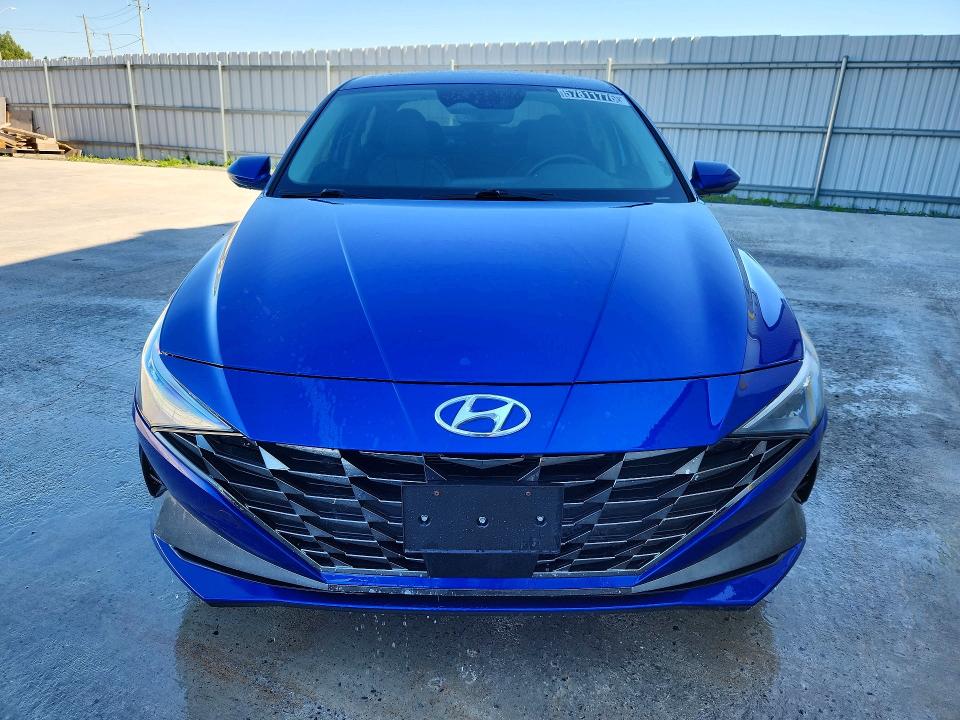 2022 Hyundai Elantra VIN KMHLN4AGXNU332427 COPART salvage auction — MINOR DENT/SCRATCHES, On - Permit No Brand - Unfit (P), sold $10,700 on 2026-07-03 (photo 5)