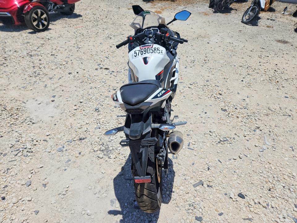 2025 Fgyn Motorcycle VIN H0DPBFG92SX125591 COPART salvage auction — FRONT END, FL - CERT OF TITLE SLVG REBUILDABLE, sold $125 on 2026-07-02 (photo 4)