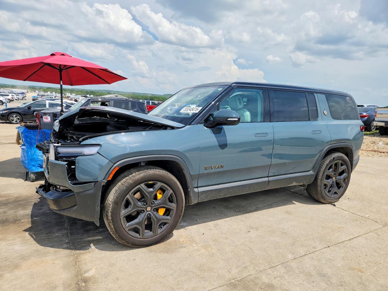 2025 Rivian R1S VIN 7PDSGCBP3SN071594 — COPART salvage auction photo