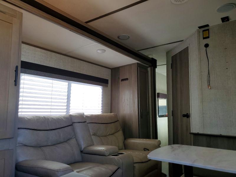 2021 Gulfstream Ameri-lite VIN 1NL1G292XM1141040 COPART salvage auction — HAIL, OK - CERT OF TITLE-SALVAGE FLOOD, sold $2,600 on 2026-07-30 (photo 5)