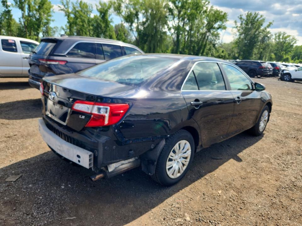 2013 Toyota Camry VIN 4T4BF1FK6DR309882 COPART salvage auction — FRONT END, CT - CERT OF TITLE-SALVAGE, sold $1,250 on 2026-07-09 (photo 3)