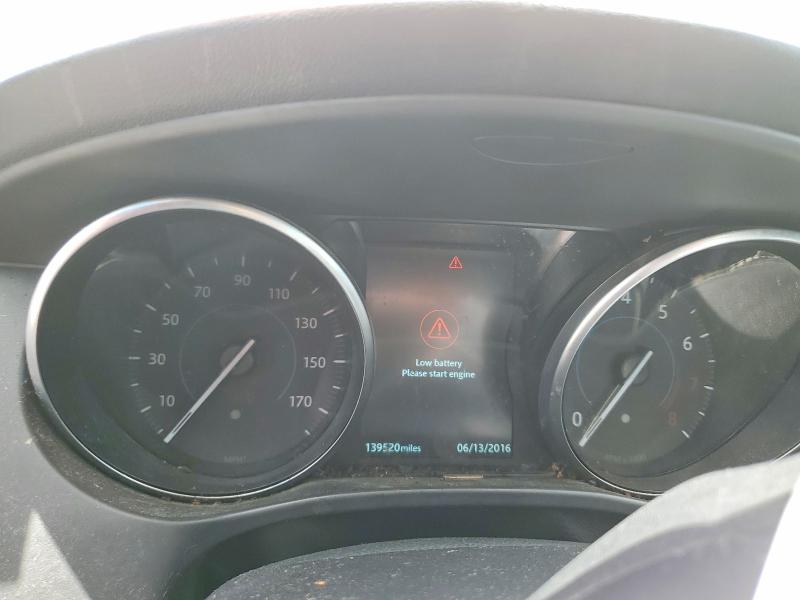 2018 Jaguar F-pace VIN SADCM2FVXJA324234 COPART salvage auction — WATER/FLOOD, TX - SALVAGE TITLE-FLOOD DAMAGE, sold $2,000 on 2026-09-11 (photo 9)
